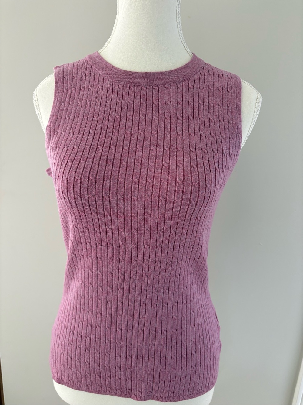 Sleeveless Cable Knit Tank Top - mauve NWOT